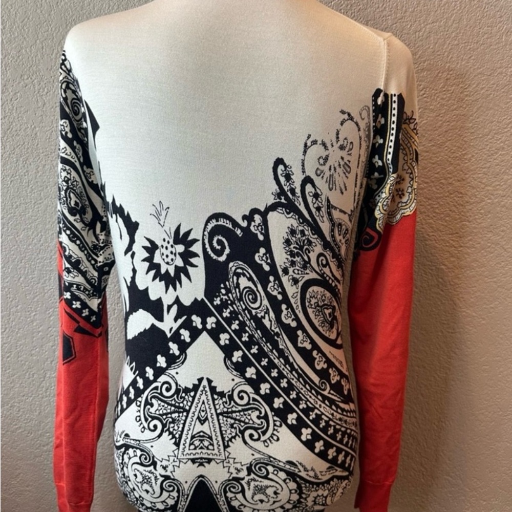 Etro Milano V-Neck Sweater Red, Black and cream Artistic Design. Size 42 - Picture 4 of 11